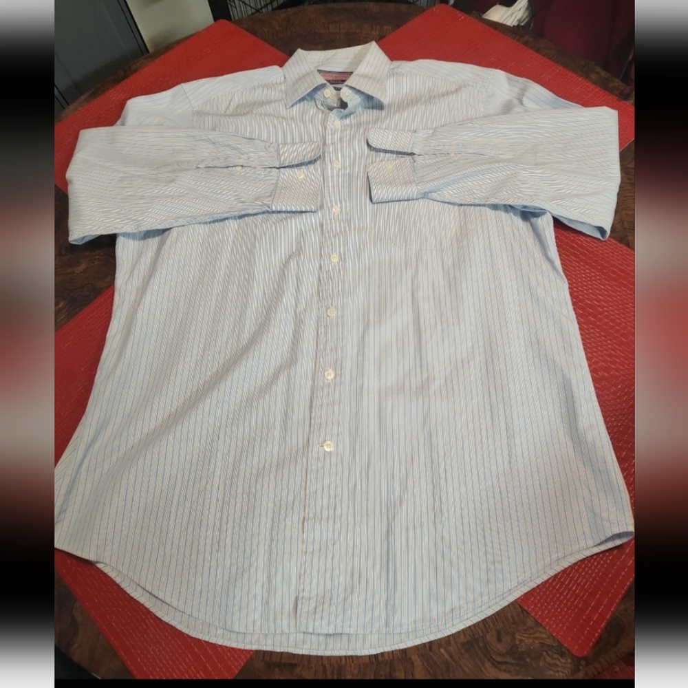Vineyard vines 17 1/2 - 36.    Bin 5‎